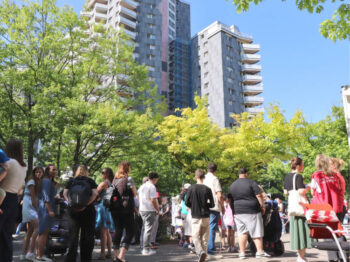 © Erinnerungen, die weiterblühen – Stadtteilfest im Rosengarten
